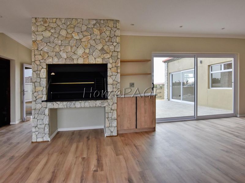 Rossmund, Swakopmund:  NEW 3 Bedr U-Shaped Home - Photo 10