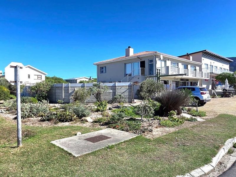 Property with Shops, Apartments, and Penthouse – Ideal for Investors, Developers, or Entrepreneurs! - Photo 6