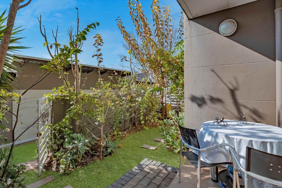 2 BEDROOM 1 BATHROOM GARDEN APARTMENT FOR RENT IN FOURWAYS - Photo 2