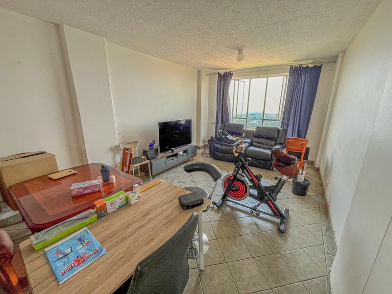 2 Bedroom Apartment / Flat for Sale in La Montagne - Photo 2