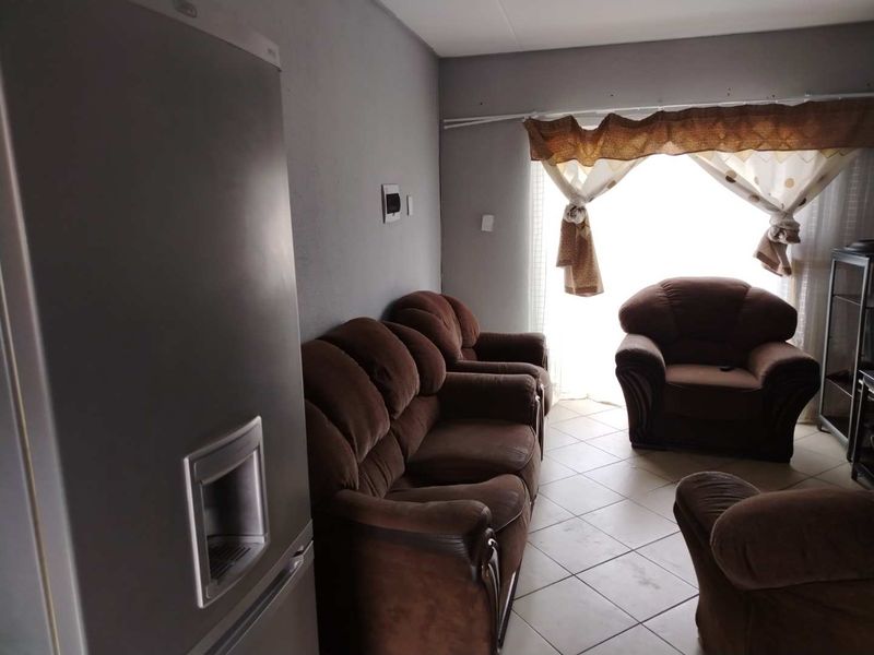 Your Tranquil Retreat with 24/7 Security! - Photo 4