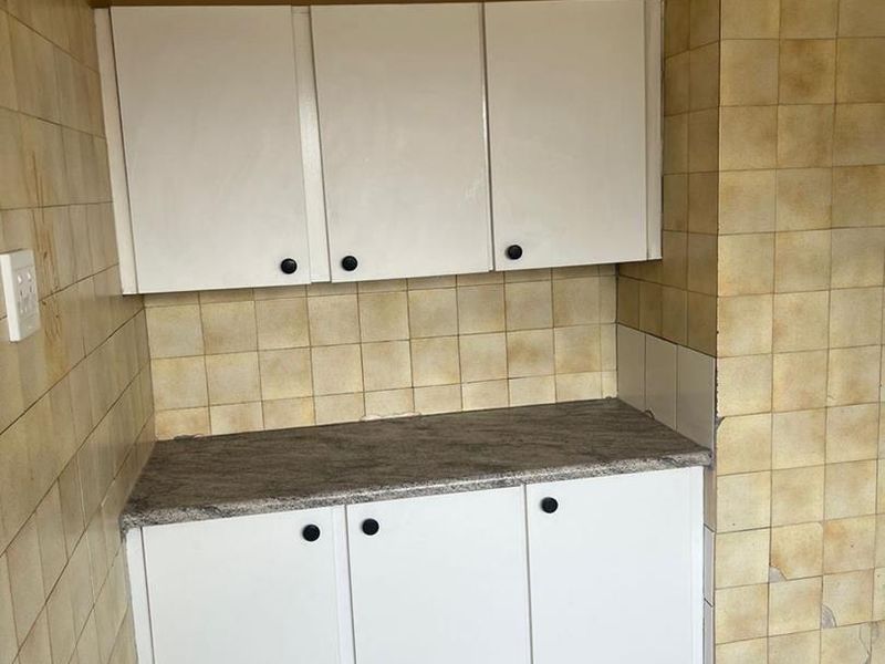 Apartment in Rosettenville - Photo 2