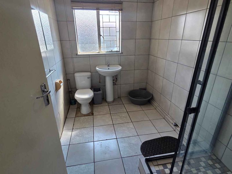 Prime Investment Opportunity – High Rental Income Student Property - Photo 8