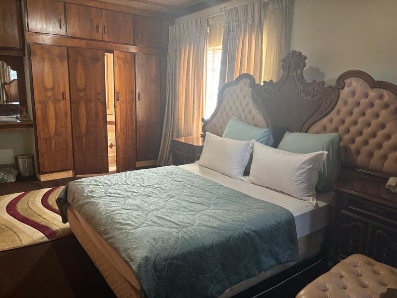 4 Bedroom house for sale in Diepkloof - Photo 10