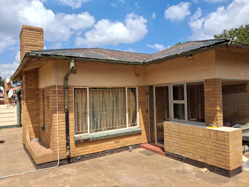 3 Bedroom House For Sale in Vanderbijlpark CE1 - Photo 2