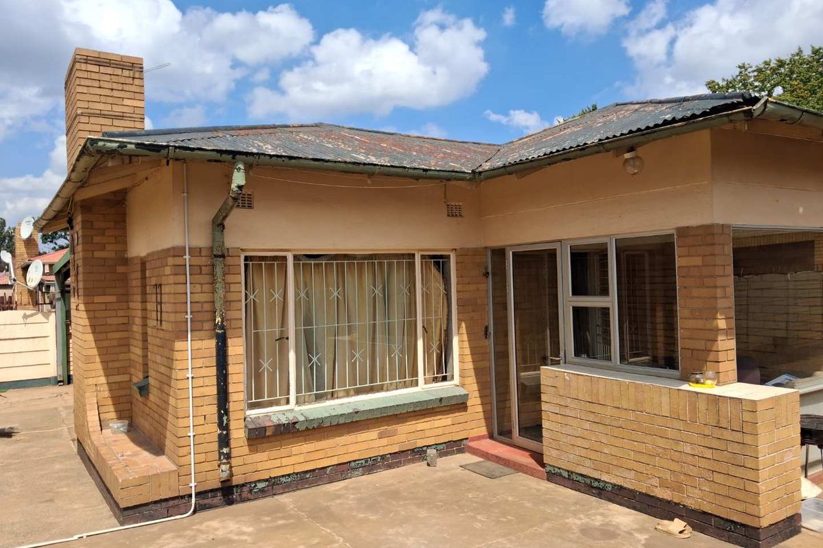3 Bedroom House For Sale in Vanderbijlpark CE1 - Photo 2
