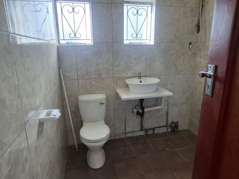 Cozy Essenwood Apartment Near Atrium Mall - Secured Parking & Fully Air Conditioned !! - Photo 7