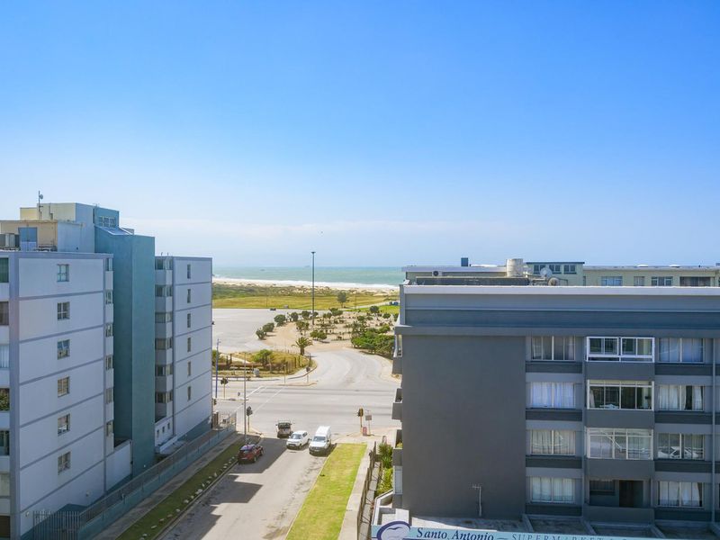 Space. Security. Beach! - Photo 7