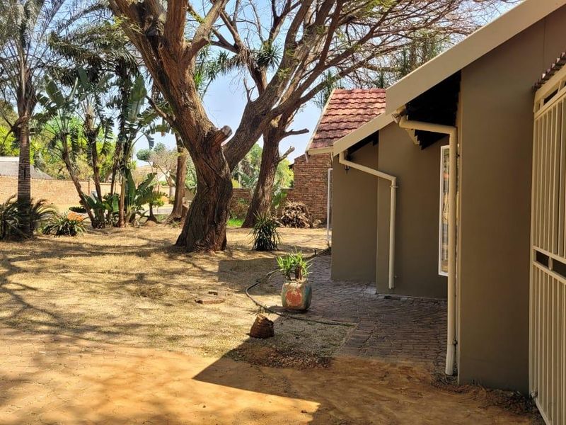 Modern family home - Photo 2