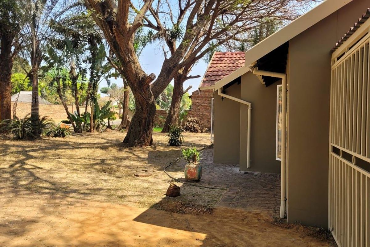 Modern family home - Photo 2