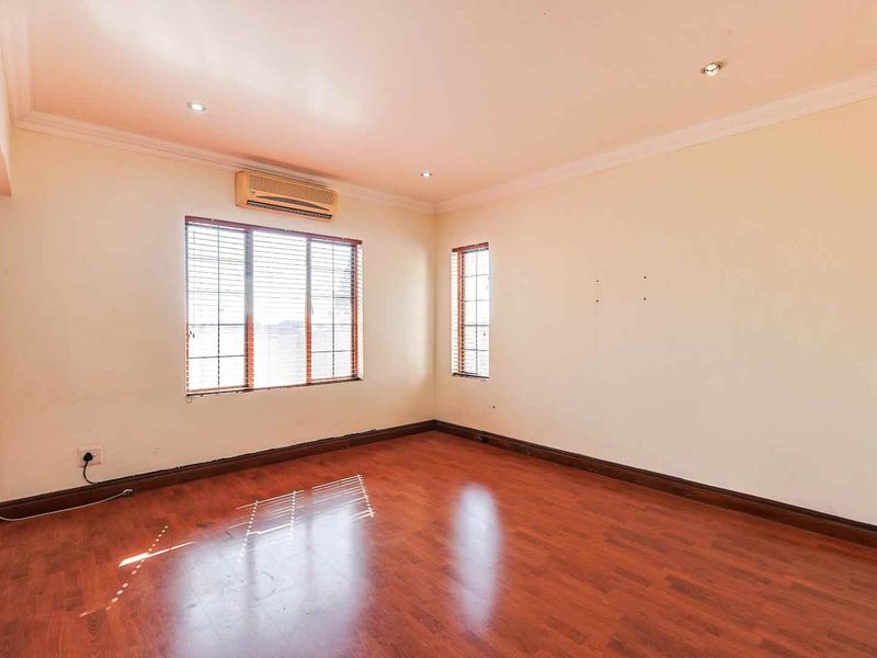 3 Bedroom House in Meadow Glen Estate, Moreleta Park - Photo 4