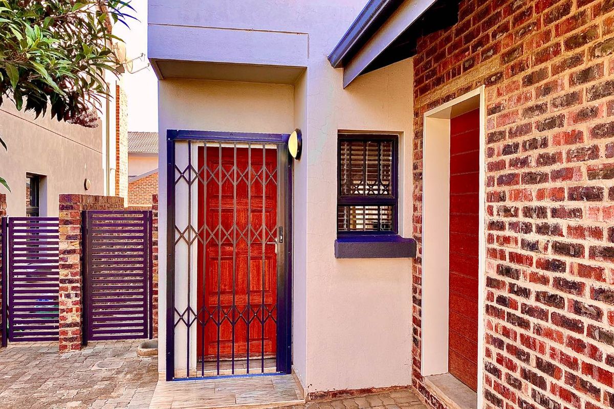 CHARMING HOME FOR A YOUNG FAMILY - Photo 2