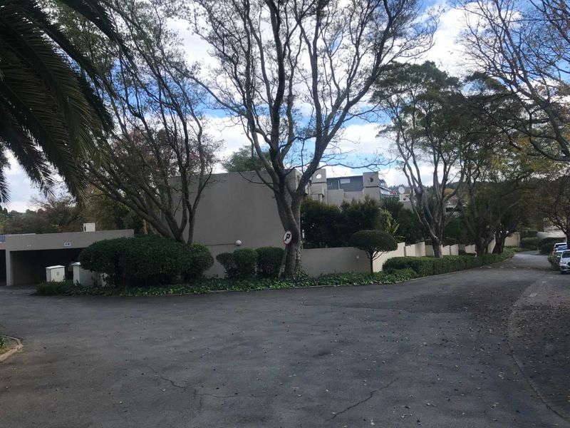 2 Bed Townhouse in Parkmore - Photo 5