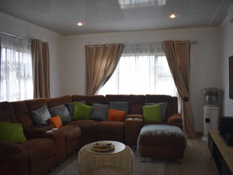 When Convienience is key! - Photo 6