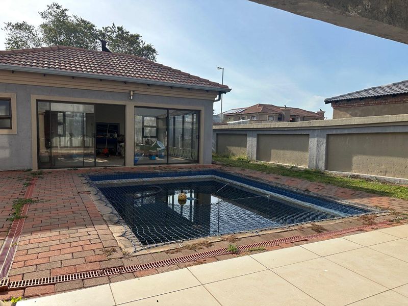 Magnificent finishes! - Photo 9