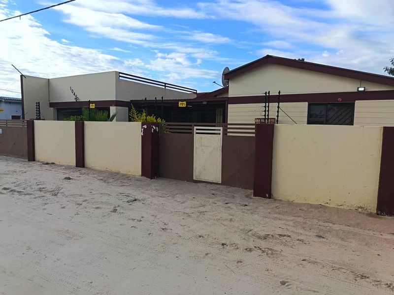 Buy a 5 bedroom house in Ondangwa, Extension2❗️ N$ 1300 000 cost exclusive - Photo 2