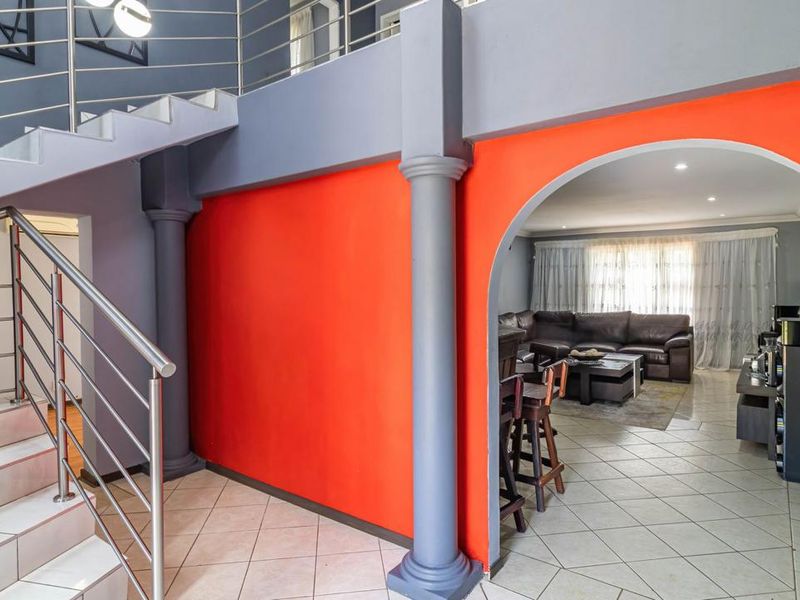 PERFECT FAMILY HOME!!!!!!! - Photo 6