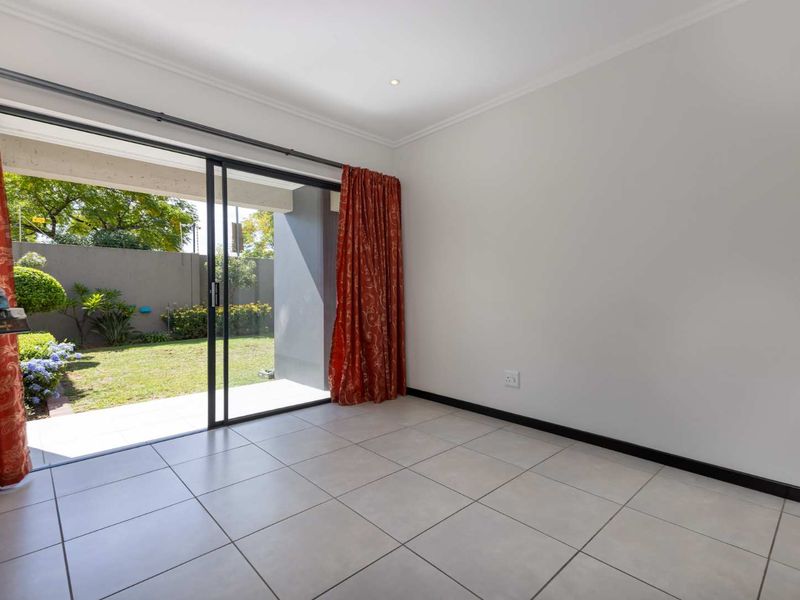 A WELL- POSITIONED GROUND FLOOR UNIT IN SOUGHT AFTER MONTEGO - Photo 9