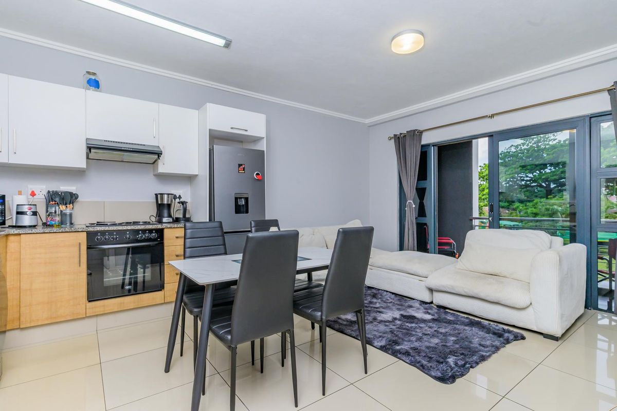 Hendra - Modern 2-Bed, 2-Bath Apartment in The Zen — Prime Umhlanga Ridge Living - Photo 3