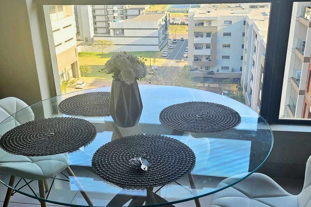 Fully Furnished Top-Floor Apartment to Rent in Umhlanga Ridge - Photo 5