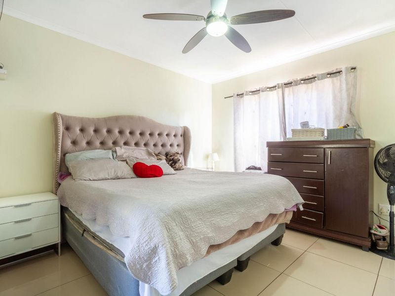 TOTALLY RENOVATED DUPLEX IN THE HEART OF EQUESTRIA - Photo 4