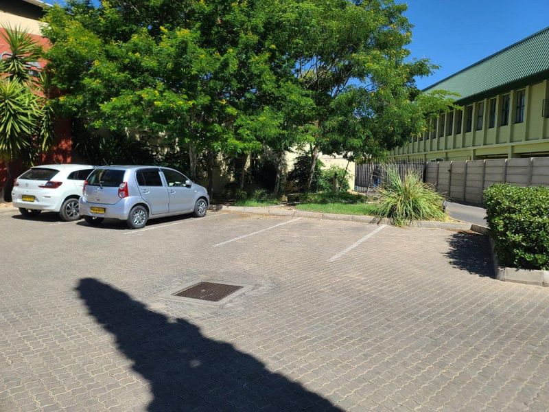 WELL LOCATED OFFICE/WAREHOUSE FOR SALE - Photo 2