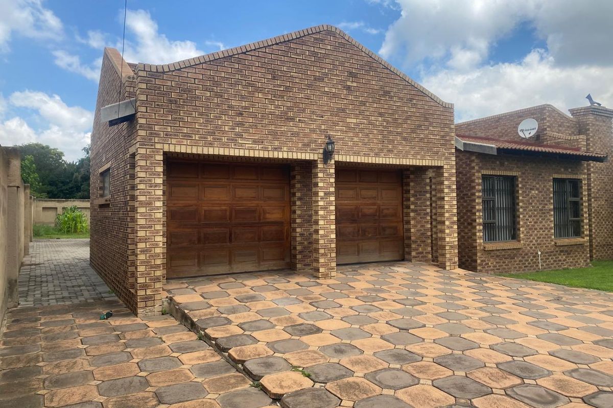 AIRY , SPECIOUS FOR A BIG FAMILY - Photo 2