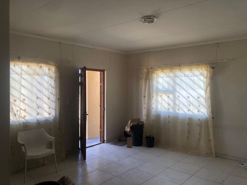 House for sale - Photo 3