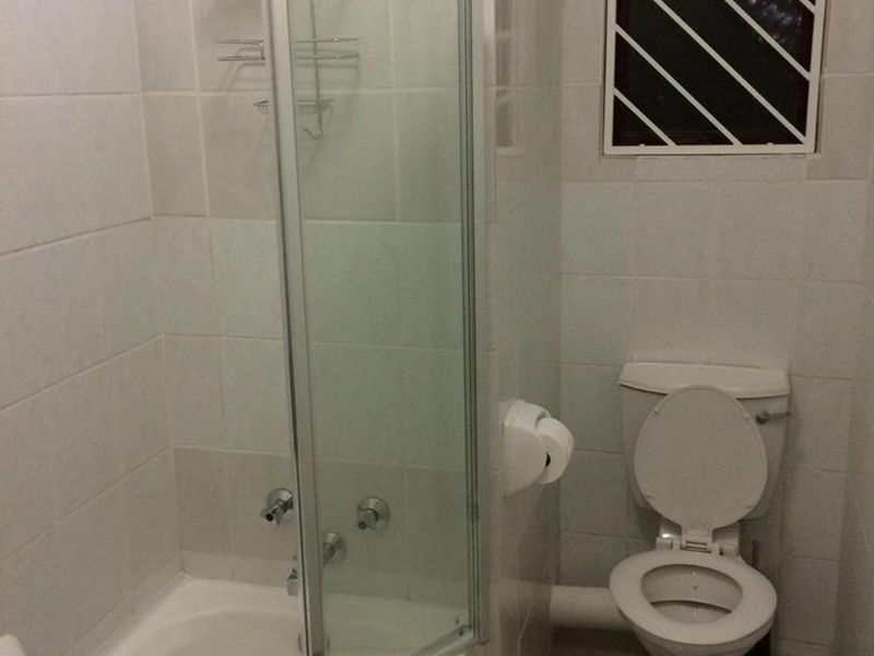 A CHARMING ONE BEDROOM APARTMENT - Photo 7