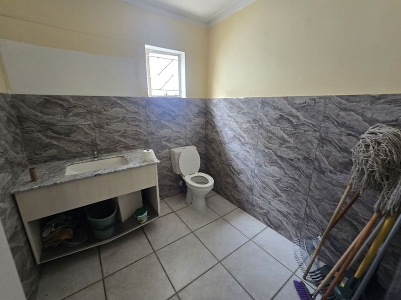Office For Sale - CBD - Photo 9