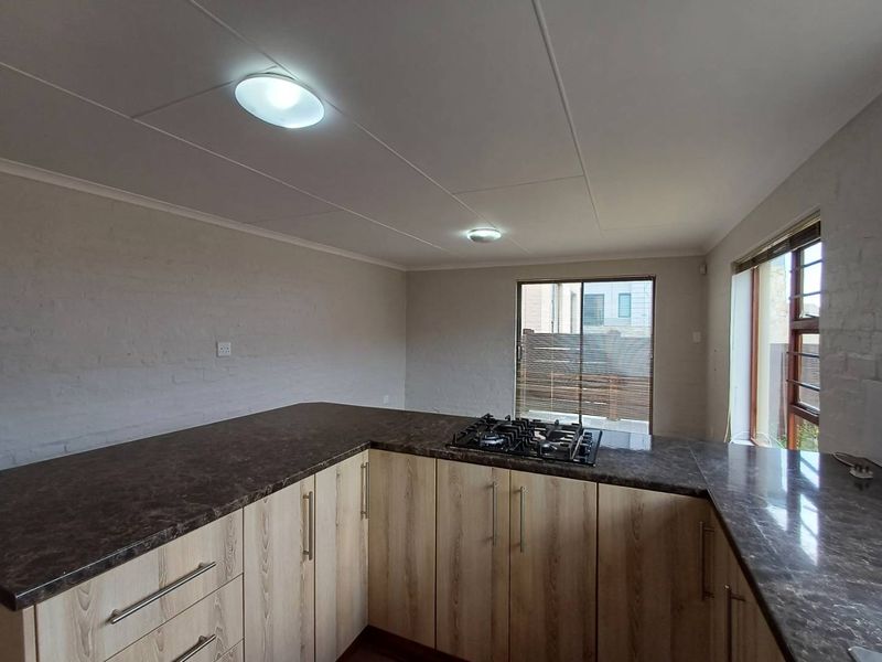 Charming Renovated Home with Income-Generating Flats - Photo 5