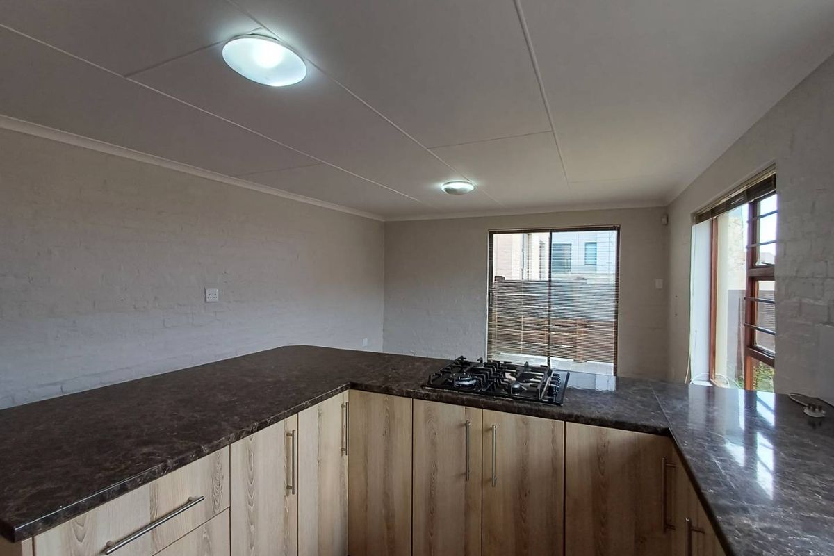 Charming Renovated Home with Income-Generating Flats - Photo 5