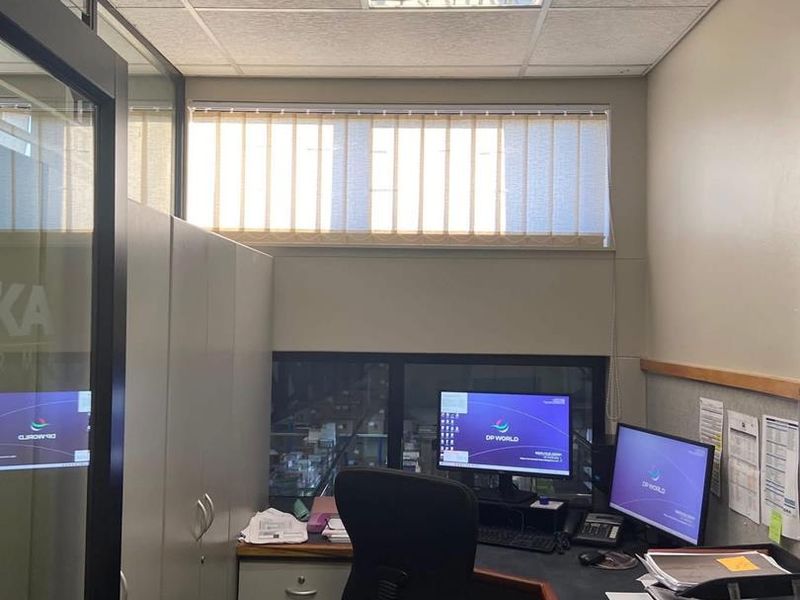 Business Commercial property For Sale in Windhoek Ausspanplatz - Photo 9
