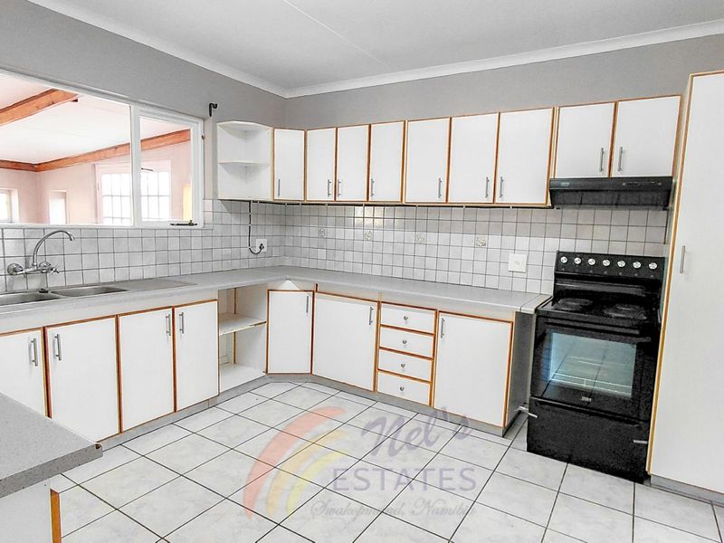 Home to Rent in Vineta, Swakopmund - Photo 6