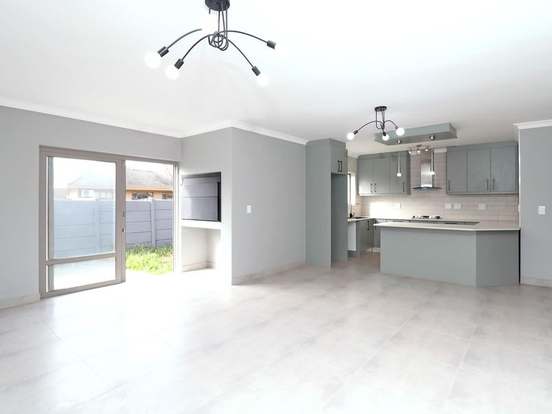 Modern Home In Soneike - Photo 1