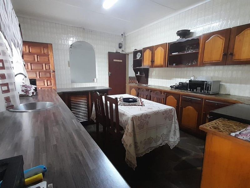 Family home with investment potential - Photo 4