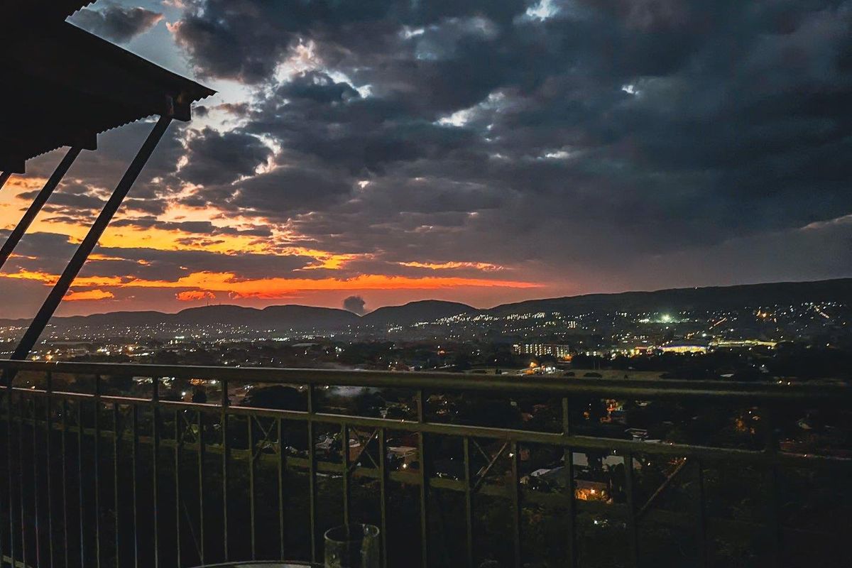 Pretoria's Best-Kept Secret | 3 Bed 2 Bath Home with Unbeatable Views for sale - Photo 3