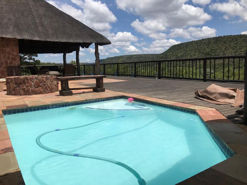 SPACIOUS SECURE AND WELL FURNISHED - FREE STANDING PRIVATE! - Photo 6