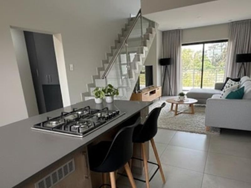 Luxury 3-Bedroom Loft Apartment To Rent - Photo 8
