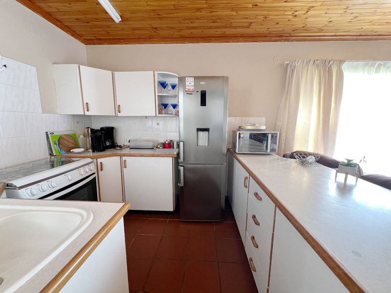 Warm & Inviting - Photo 2