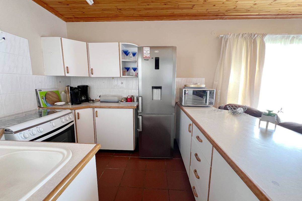 Warm & Inviting - Photo 2