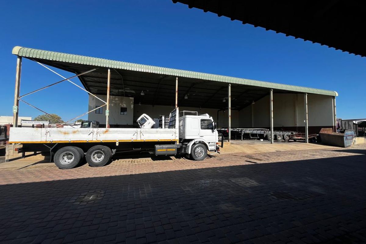 Industrial Property To Lease - Photo 2