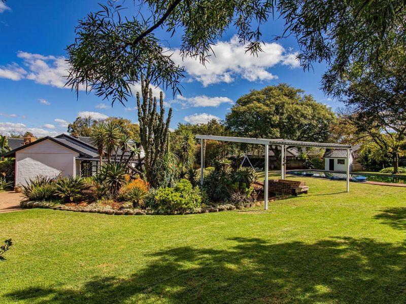 Florida Park Gem – Space, Style & Endless Possibilities FOR SALE – R2 749 000 - Photo 4