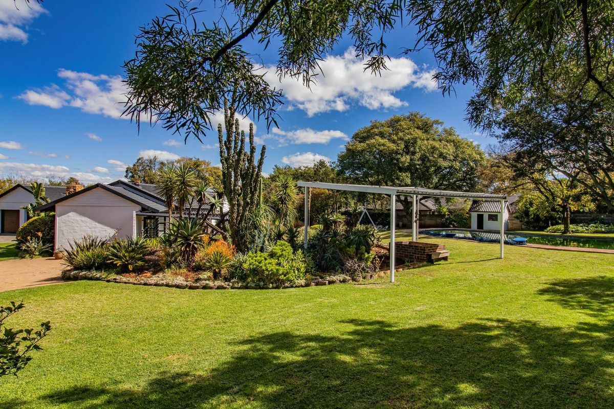 Florida Park Gem – Space, Style & Endless Possibilities FOR SALE – R2 749 000 - Photo 4