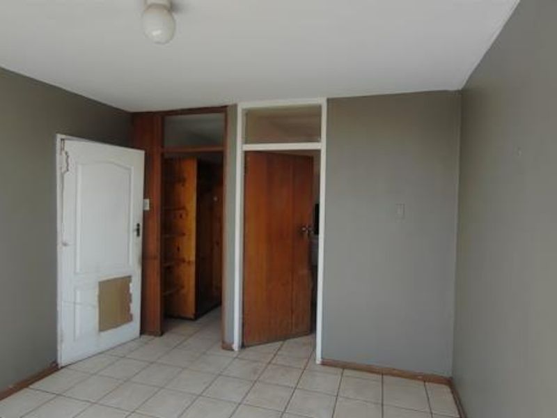 Unlock Potential in This Spacious 3-Bedroom Apartment - Photo 3