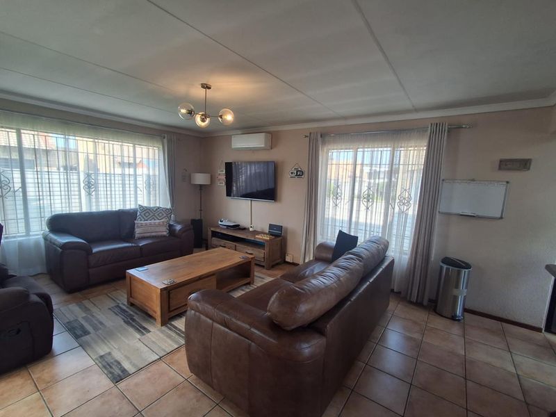 BEAUTIFUL CLUSTER - PET FRIENDLY - KIBLER PARK - Photo 6