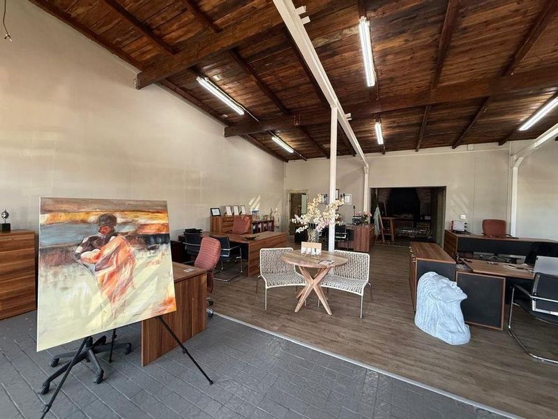 FOR RENT - PRIME COMMERCIAL WITH HERITAGE CHARM & FLEXIBLE SPACE - CENTRAL, SWAKOPMUND - Photo 5