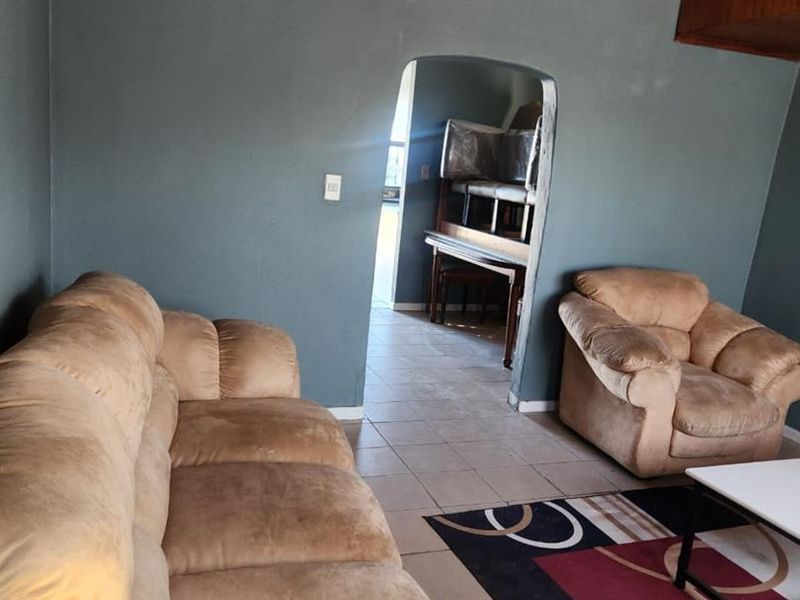 Three-Bedroom House for Sale in Mfuleni - Photo 5