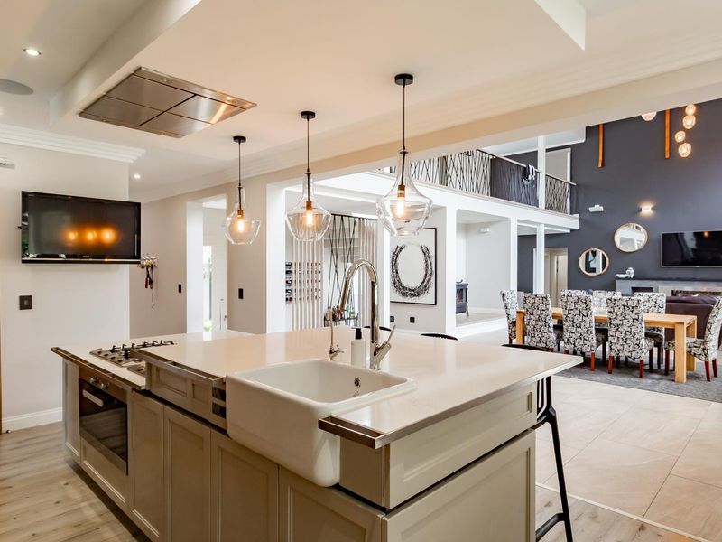 5 Bedroom House for Sale in Steyn City - Photo 5