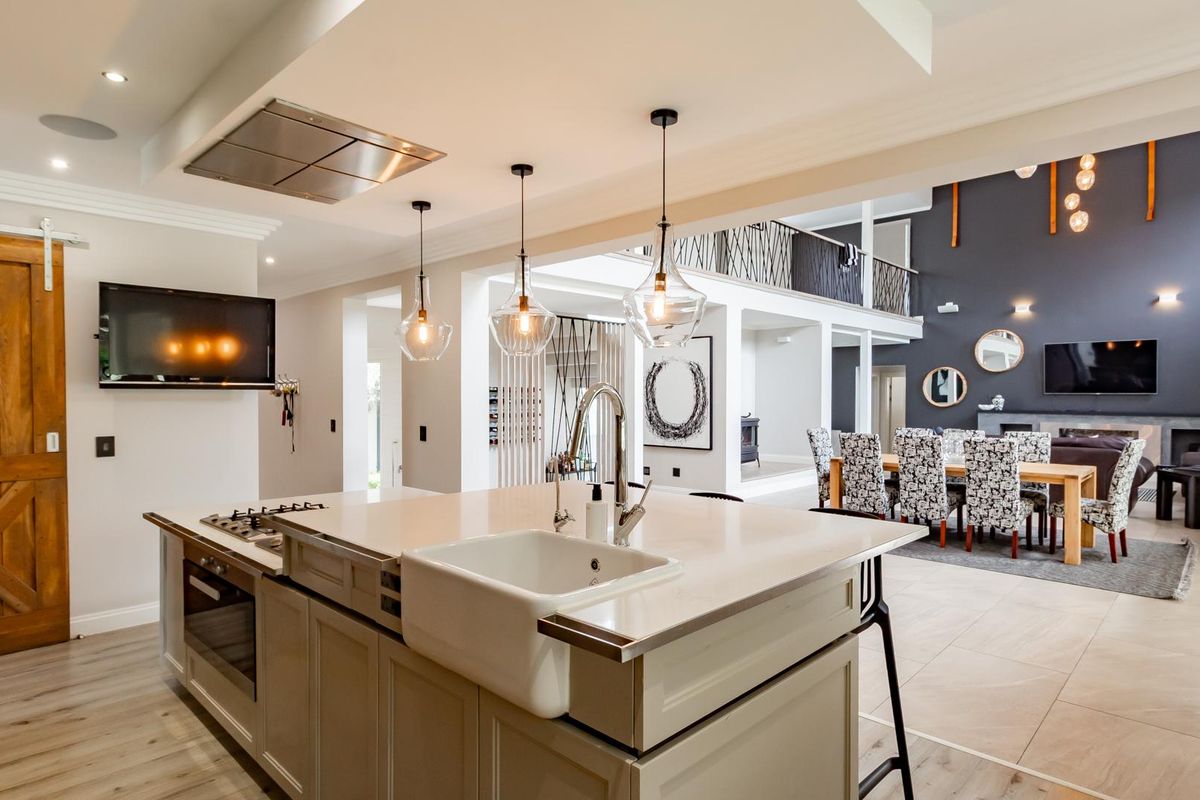 5 Bedroom House for Sale in Steyn City - Photo 5